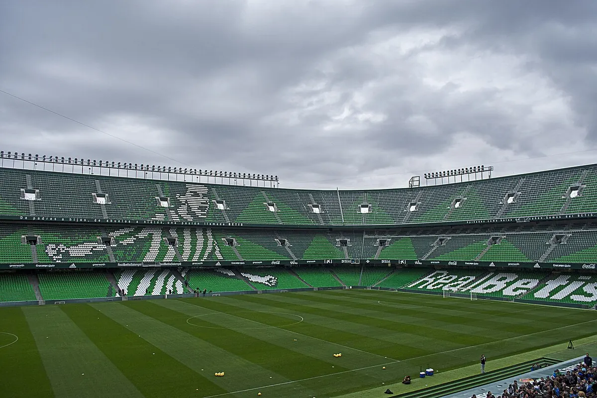 Stadion Benito Villamarín, Sevilla — arhivska fotografija