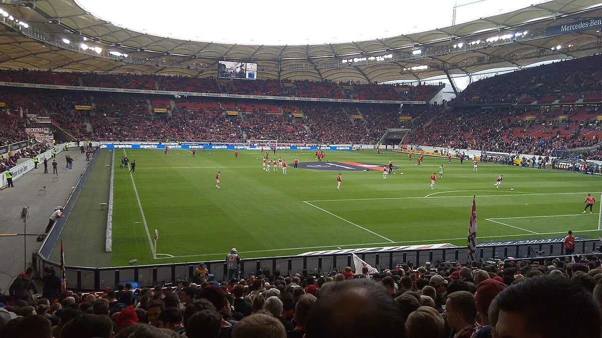 Stadion Stuttgarta, arhivski naziv Mercedes-Benz Arena — arhivska fotografija